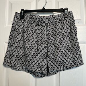 NWT Old Navy Patterned Pull-On Shorts